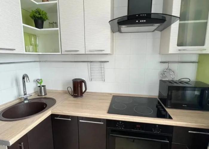 Uyutnaya Odnushka S Prekrasnym Vidom Iz Okon Flat