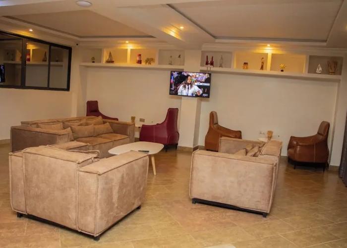 Distinctions Gardens Guest House