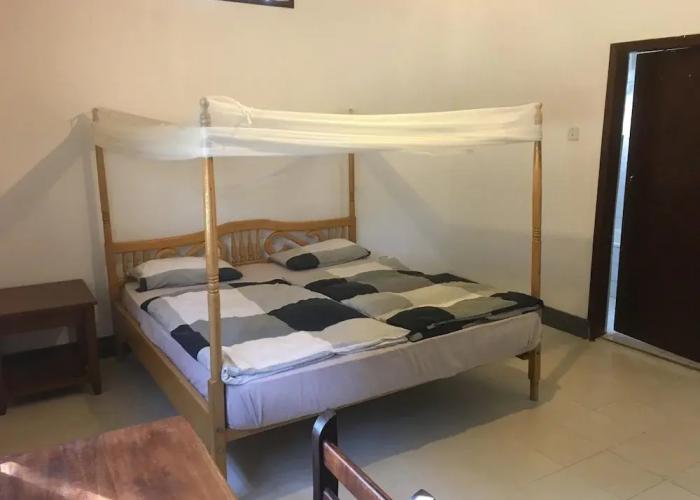 Banda Lodge
