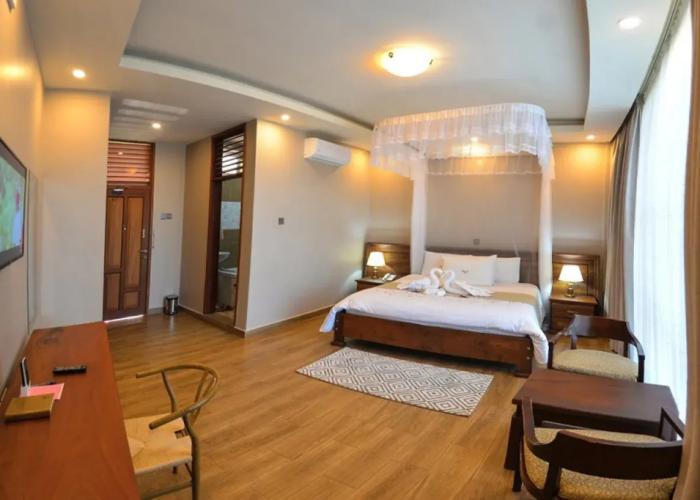 Maple Leaf Hotel