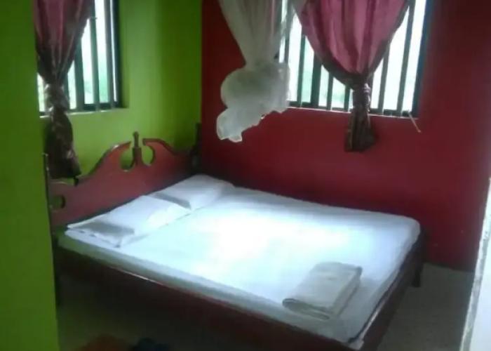 Eddys Resort