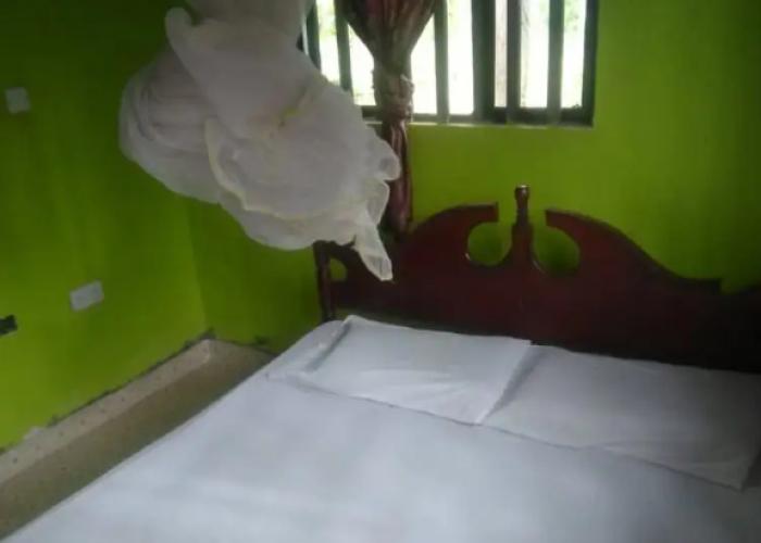 Eddys Resort