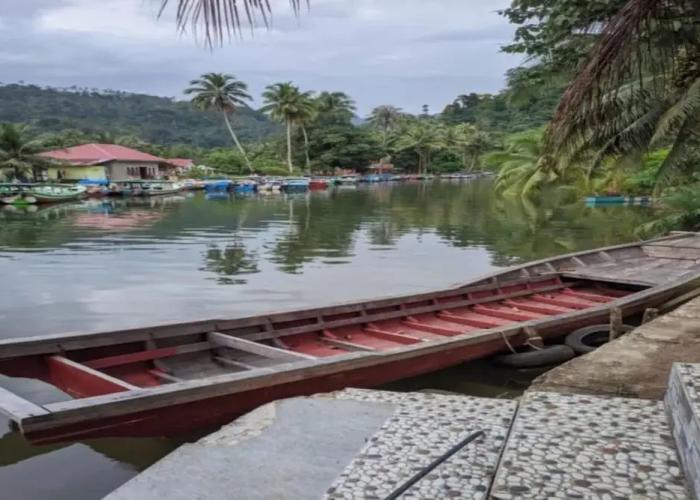 EXPRESS O 91702 Mandeh Homestay Syariah Near Bank Nagari PT Bank Pembangunan Daerah (BPD) Sumbar Cabang Painan