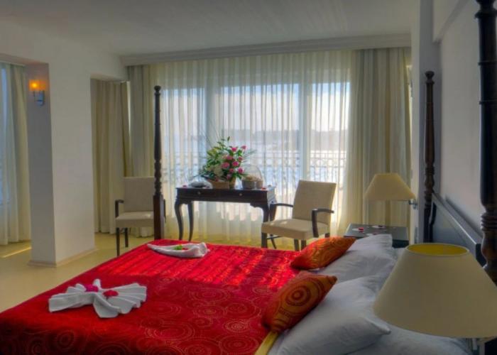 Ada Beach Hotel
