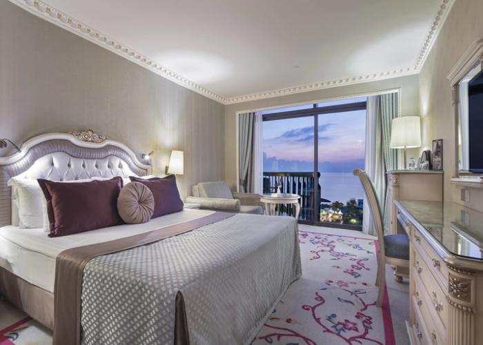 Merit Crystal Cove Hotel Casino & SPA