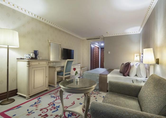 Merit Crystal Cove Hotel Casino & SPA