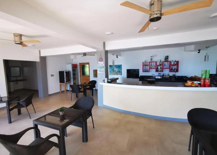 Sunset Cove Beach & Dive Resort
