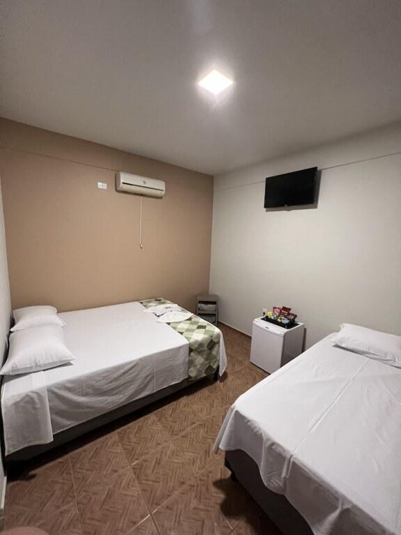 Hotel Paraiso - Fácil acesso as faculdades e FarmShow