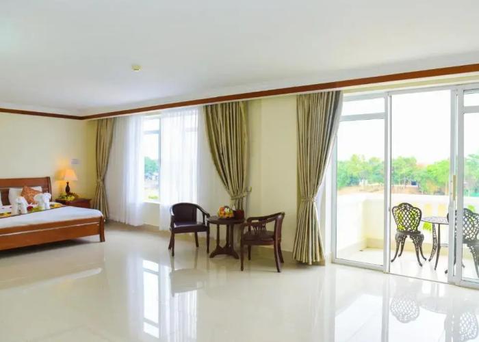 Pursat Riverside Hotel and Spa