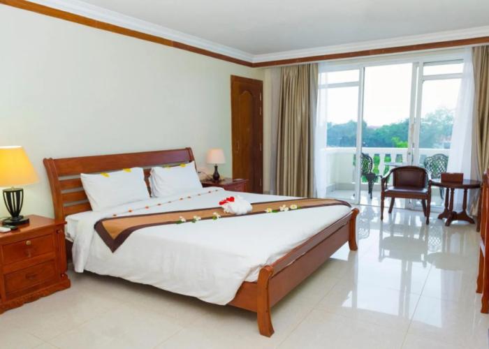 Pursat Riverside Hotel and Spa