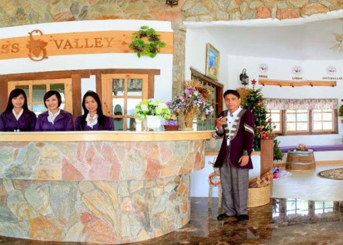 Swiss Valley Hip Resort