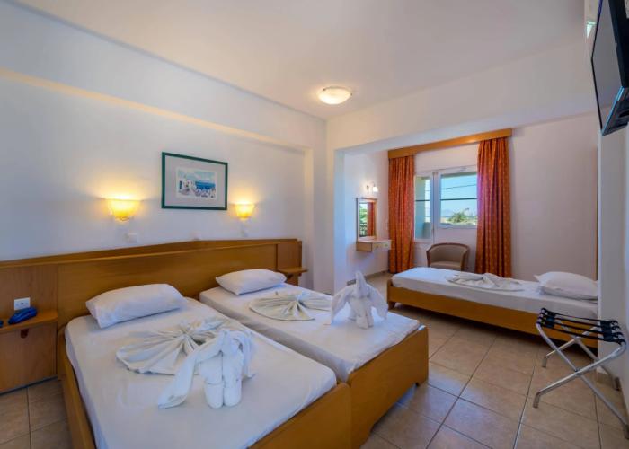 ILIOS APARTHOTEL(Tigaki)