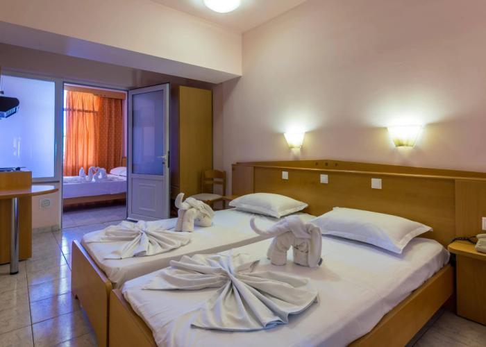 ILIOS APARTHOTEL(Tigaki)