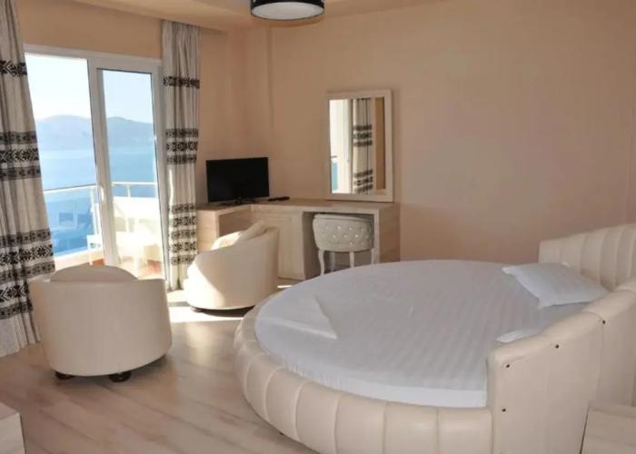 Coral Hotel & Resort