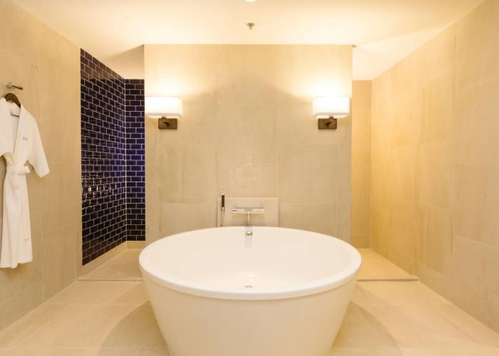 Modena by Fraser Buriram