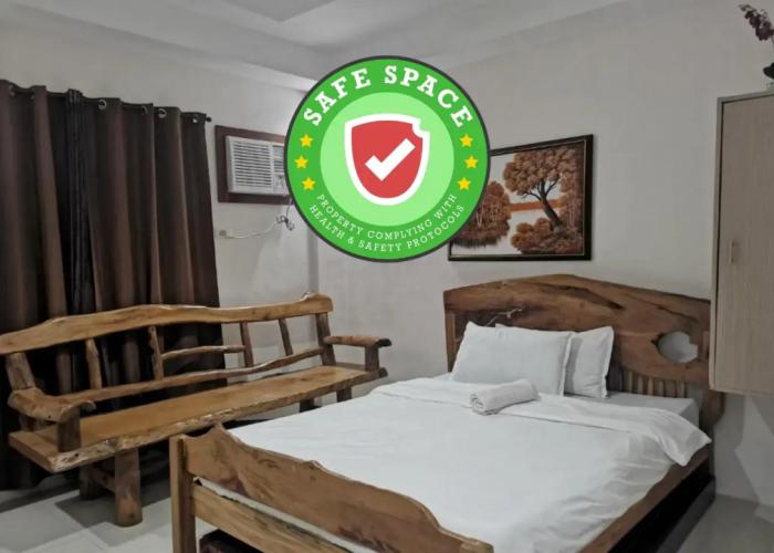 RedDoorz @ Jollydays Hotel Nueva Ecija - Vaccinated Staff