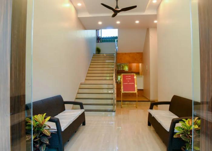 Malvan's Aishwarya Hotel