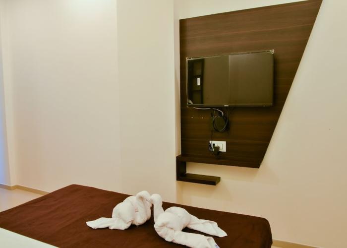 Malvan's Aishwarya Hotel