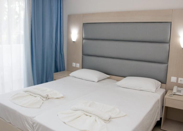 Euroxenia Marathon Hotel