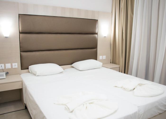 Euroxenia Marathon Hotel