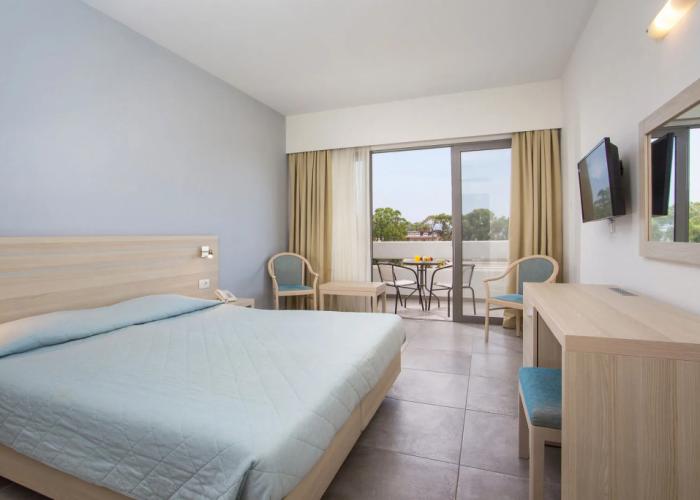 Hotel Niriides Beach