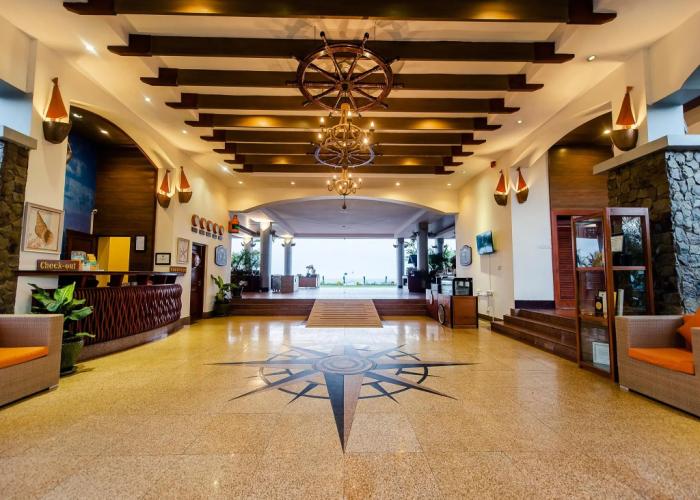 Ngwe Saung Yacht Club & Resort