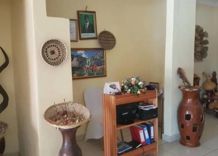Twin Cave Lodge