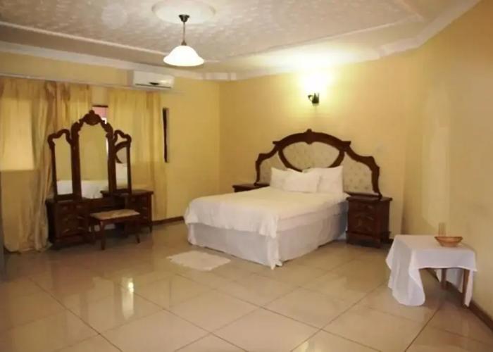 Twin Cave Lodge