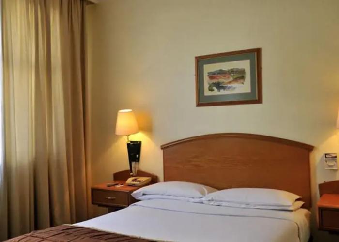 Cresta Oasis