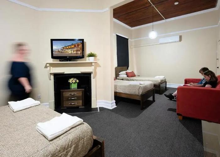 Commercial Travellers House