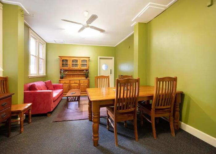 Commercial Travellers House
