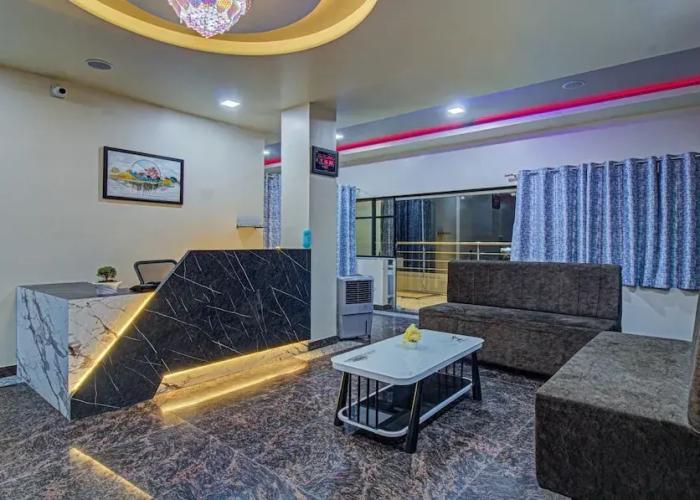 Treebo Royal, Chandrapur