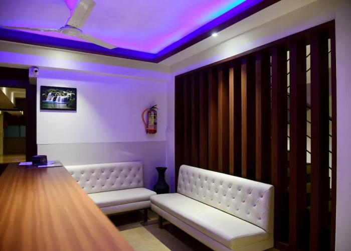 Hotel Monarch Center Point near Dahanu Beach, Bordi