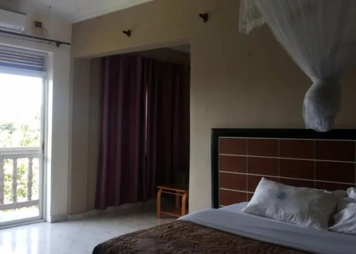 Pauline Hotel
