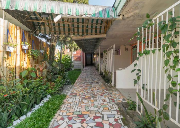 RedDoorz Syariah near Jalan Asahan Pematang Siantar