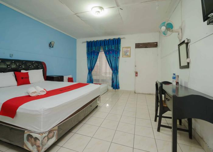 RedDoorz Syariah near Jalan Asahan Pematang Siantar