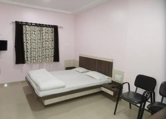 Hotel Amit Plaza
