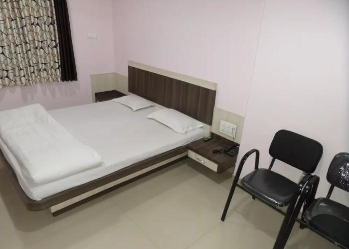 Hotel Amit Plaza