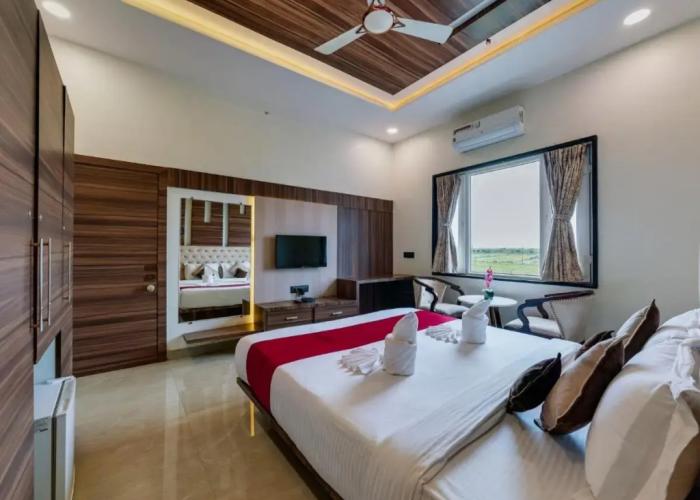 Hotel Chandradeep Regency