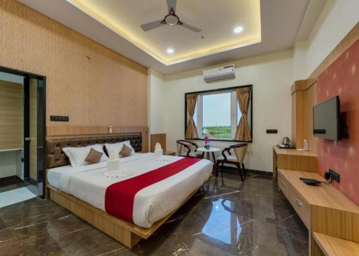 Hotel Chandradeep Regency