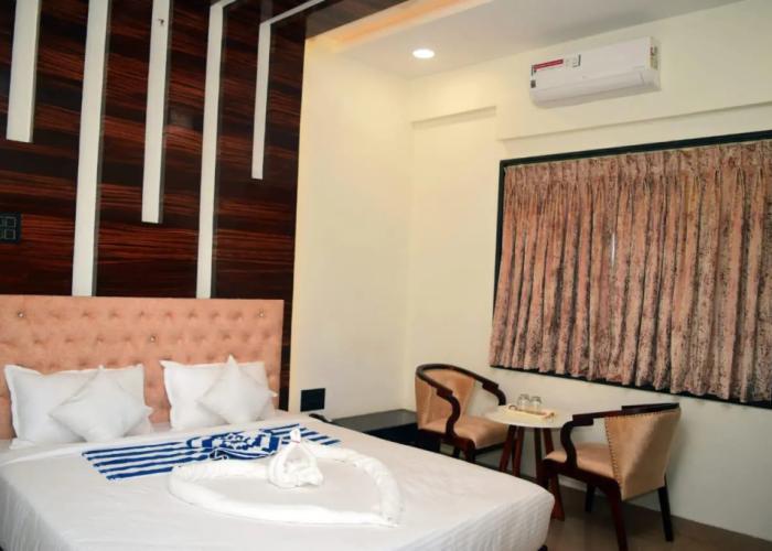 Hotel Chandradeep Regency