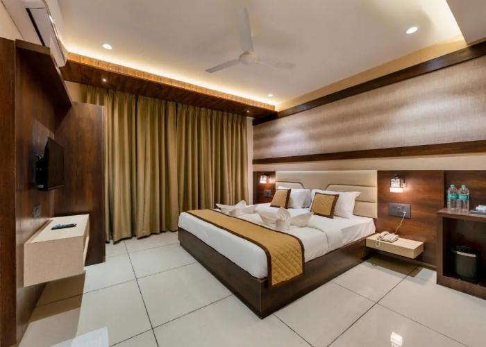 Golden Leaf Resort