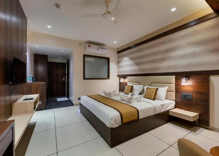 Golden Leaf Resort