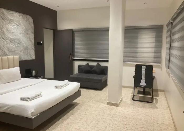 Hotel Govind Regency
