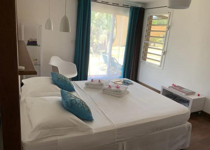 Poé Côté Lagon Beach Bungalows