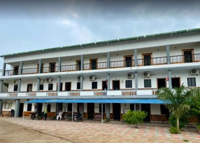 Vasant Vihar Resort