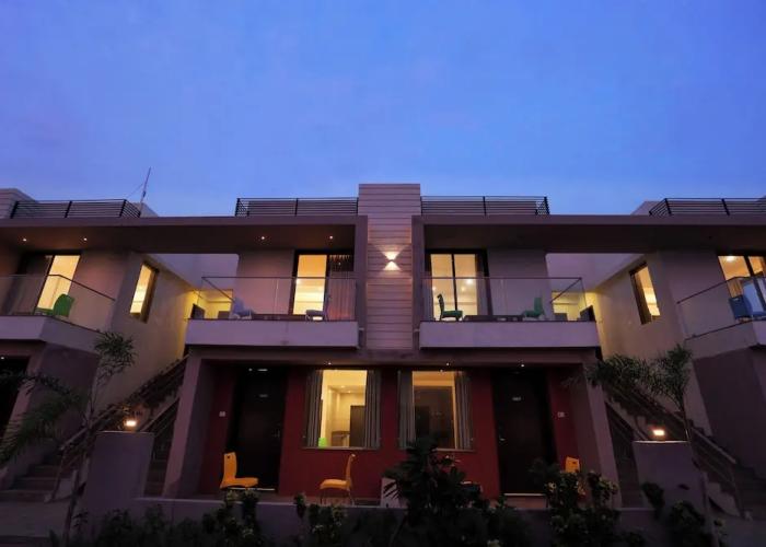 Leena Resort