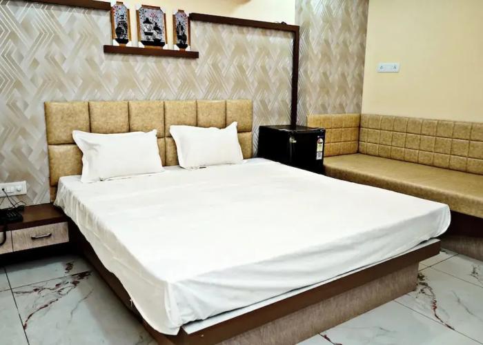 Hotel Shubhaarambh Khandwa