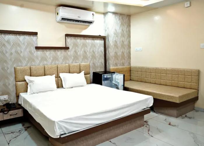 Hotel Shubhaarambh Khandwa