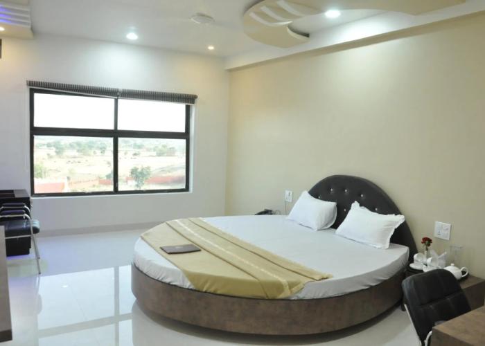 Hotel Shriji Resorts